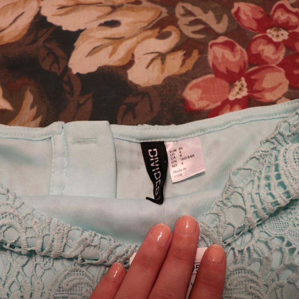 NWT H&M Divided light blue lace skirt - Picture 3 of 8